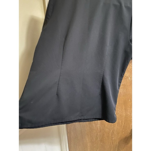 FIGS Technical Collection Casma 3 Pocket Women’s Scrub Top Black L FW1100 PO2453 - Picture 9 of 11